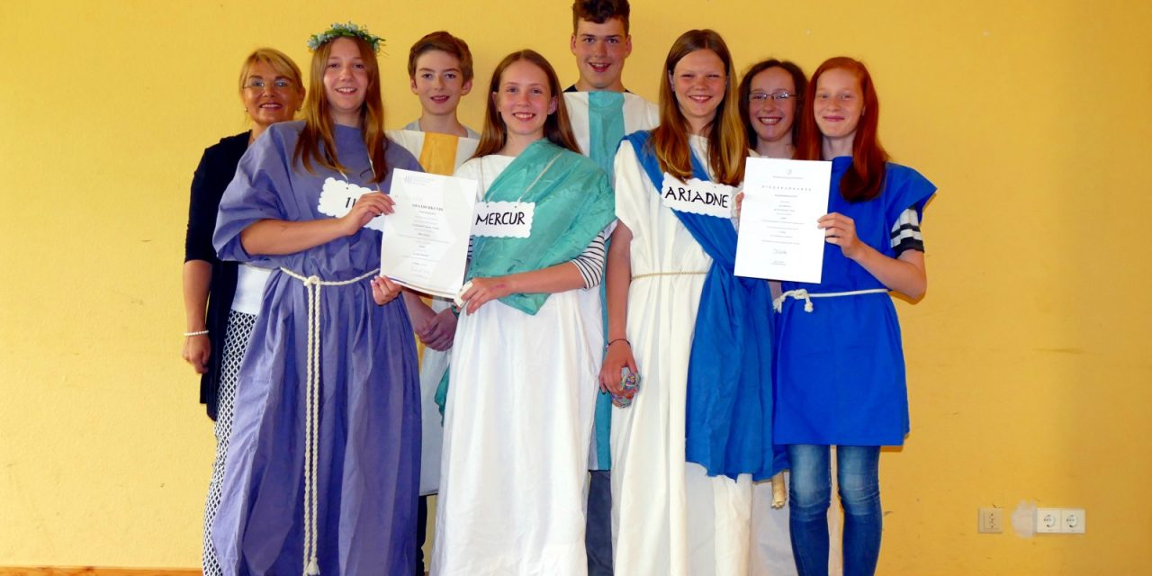Voerder Gymnasiasten erreichen mit Latein 1. und 3. Plätze im Bundeswettbewerb Fremdsprachen